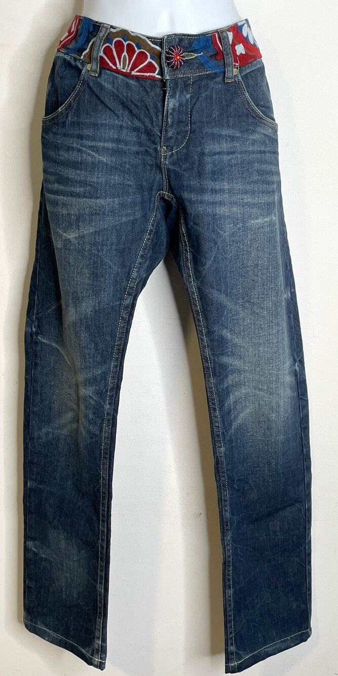 Desigual Embroidered Floral Jeans 38 US 6 8 Slim Fit Jeweled Button Straight Leg